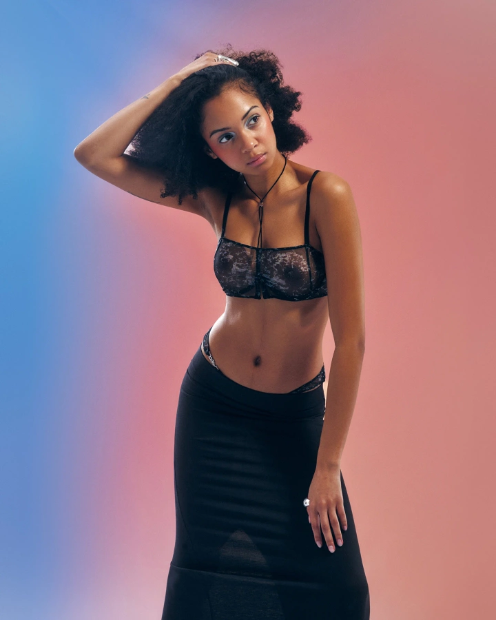 Neck-tie bra