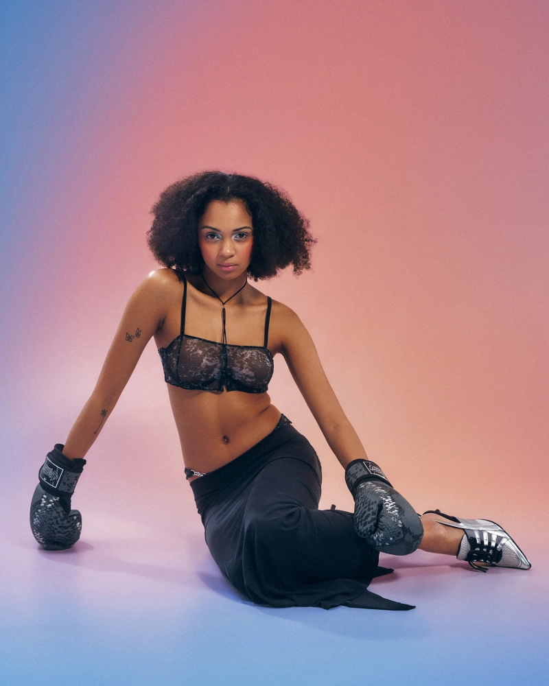 Neck-tie bra