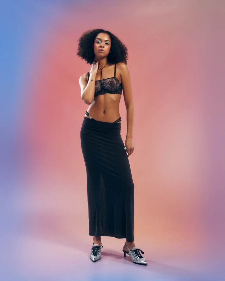 Neck-tie bra